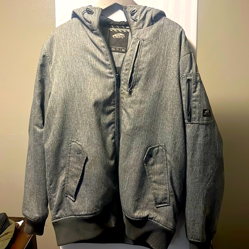 Authentic Vintage lightly used Vans off the wall medium heavy winter jacket.